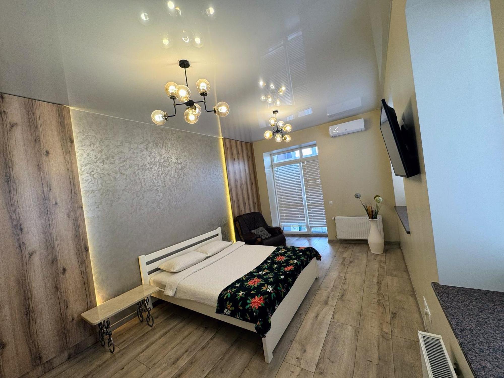Vip Apartment У Центрі Міста, Новобуджк Театральний,Дуже Простора Rivne Exterior foto